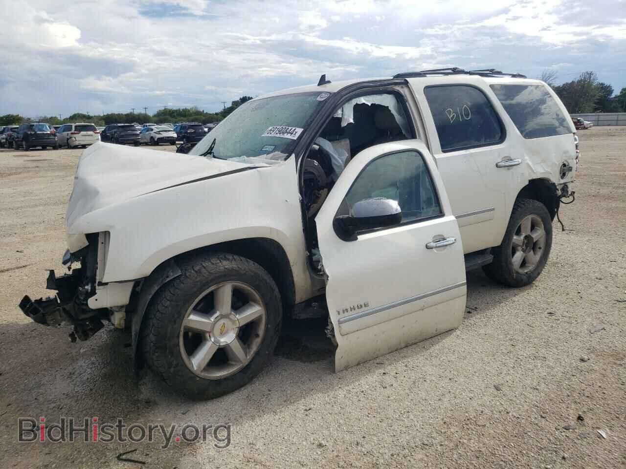 Photo 1GNSCCE09CR117934 - CHEVROLET TAHOE 2012
