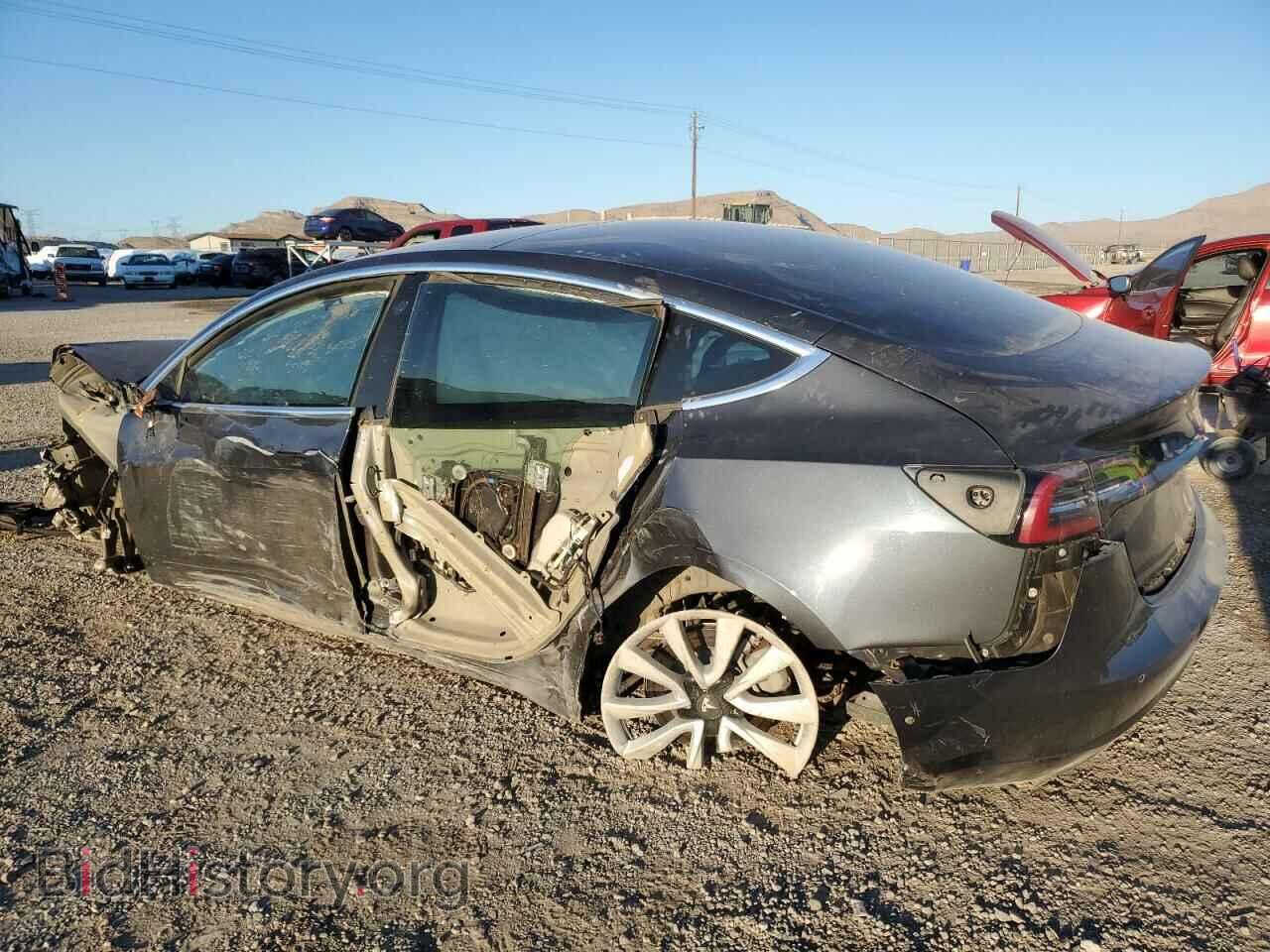 2018 TESLA MODEL 3 - VIN: 5YJ3E1EB2JF111358 - Photo 2