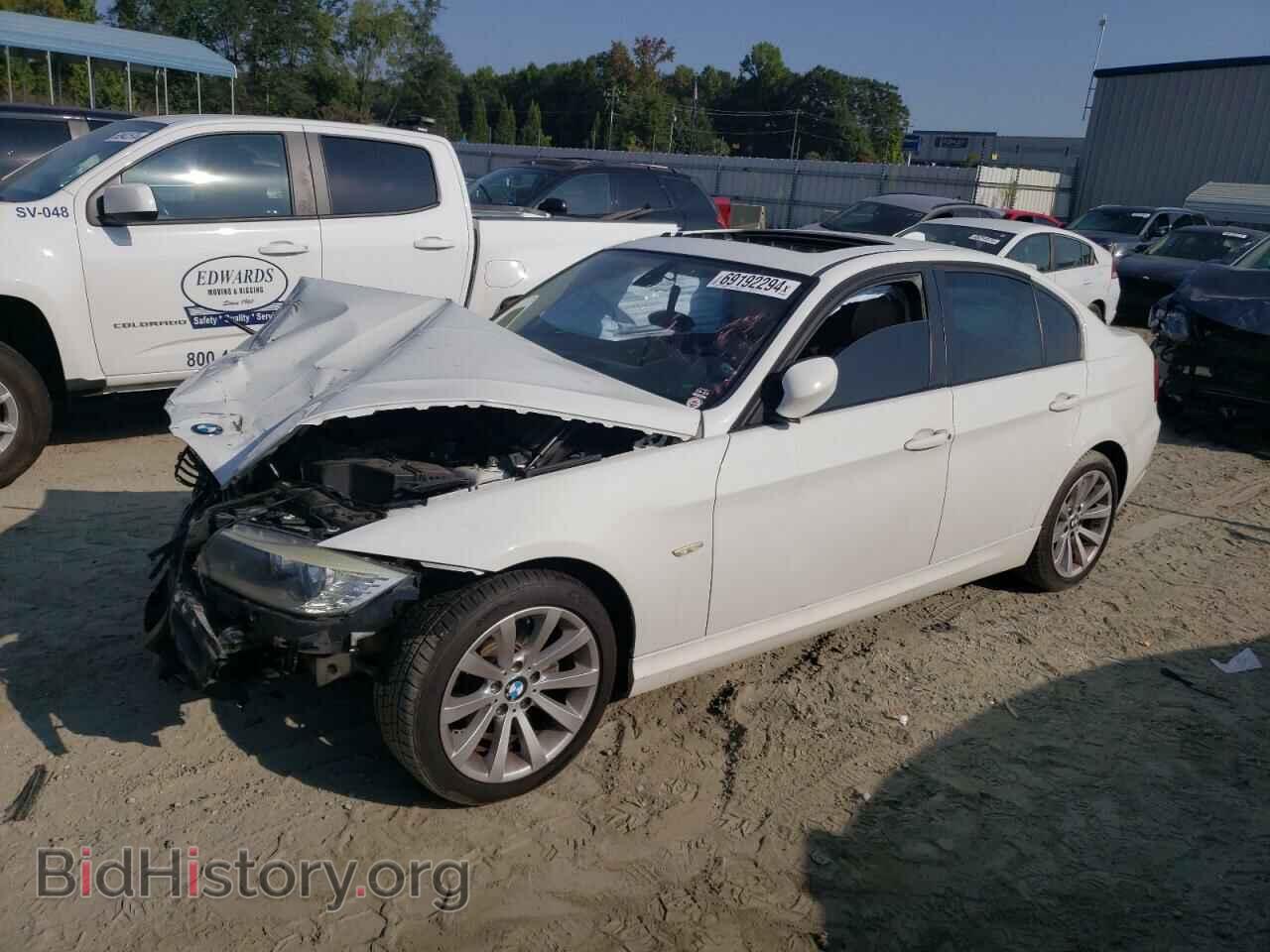 Photo WBAPH7C52BA802227 - BMW 3 SERIES 2011