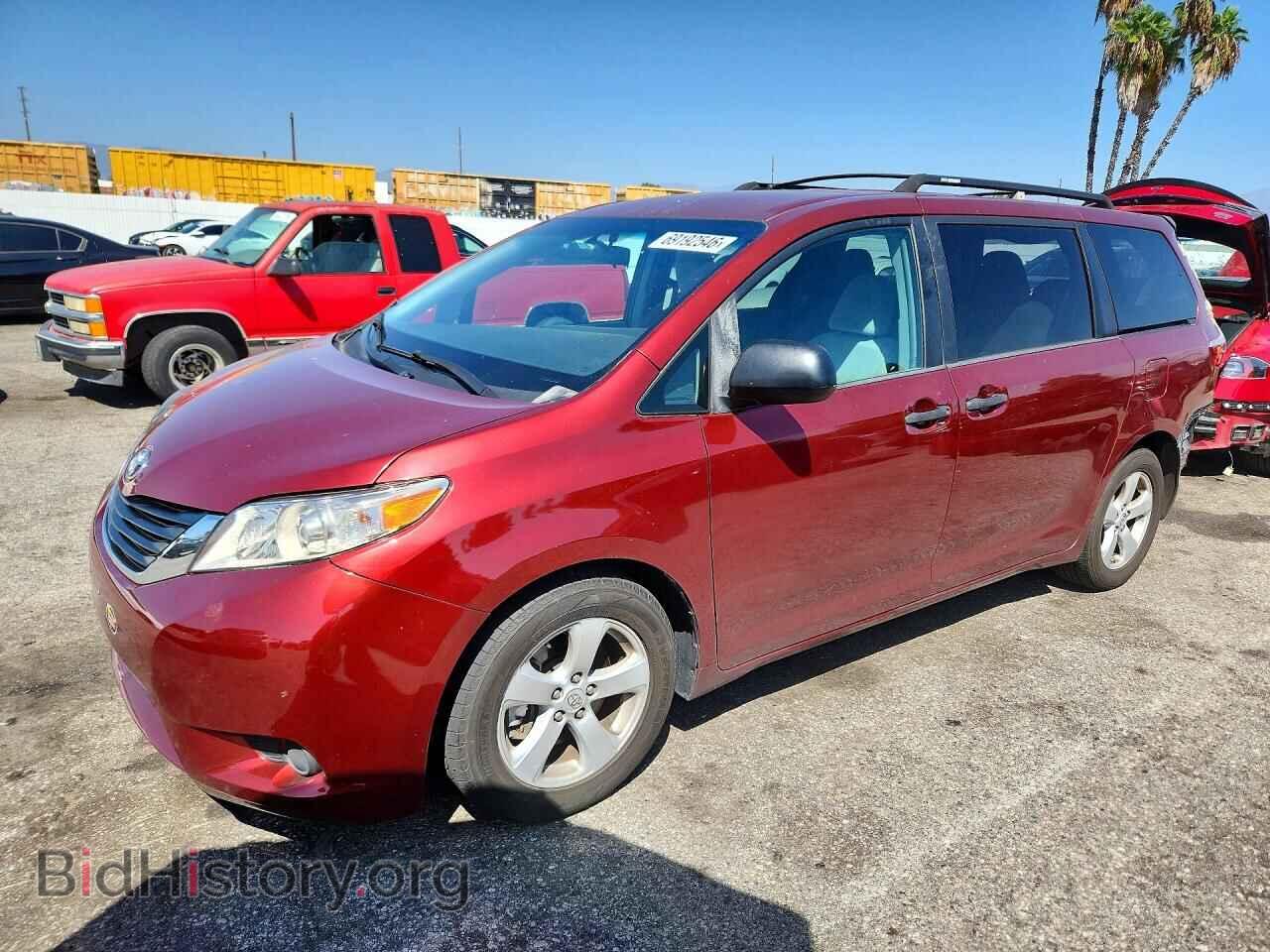Фотография 5TDZK3DC5FS576342 - TOYOTA SIENNA 2015