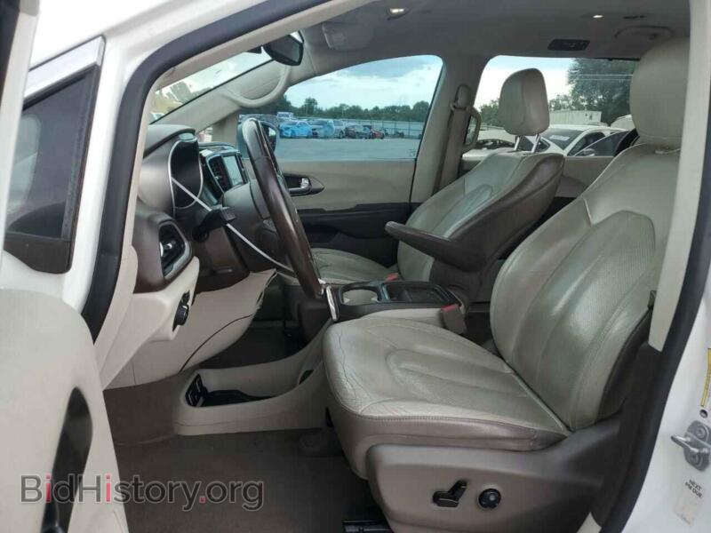 2019 Chrysler PACIFICA (VIN 2C4RC1BG6KR548026) — photo 7 of 13