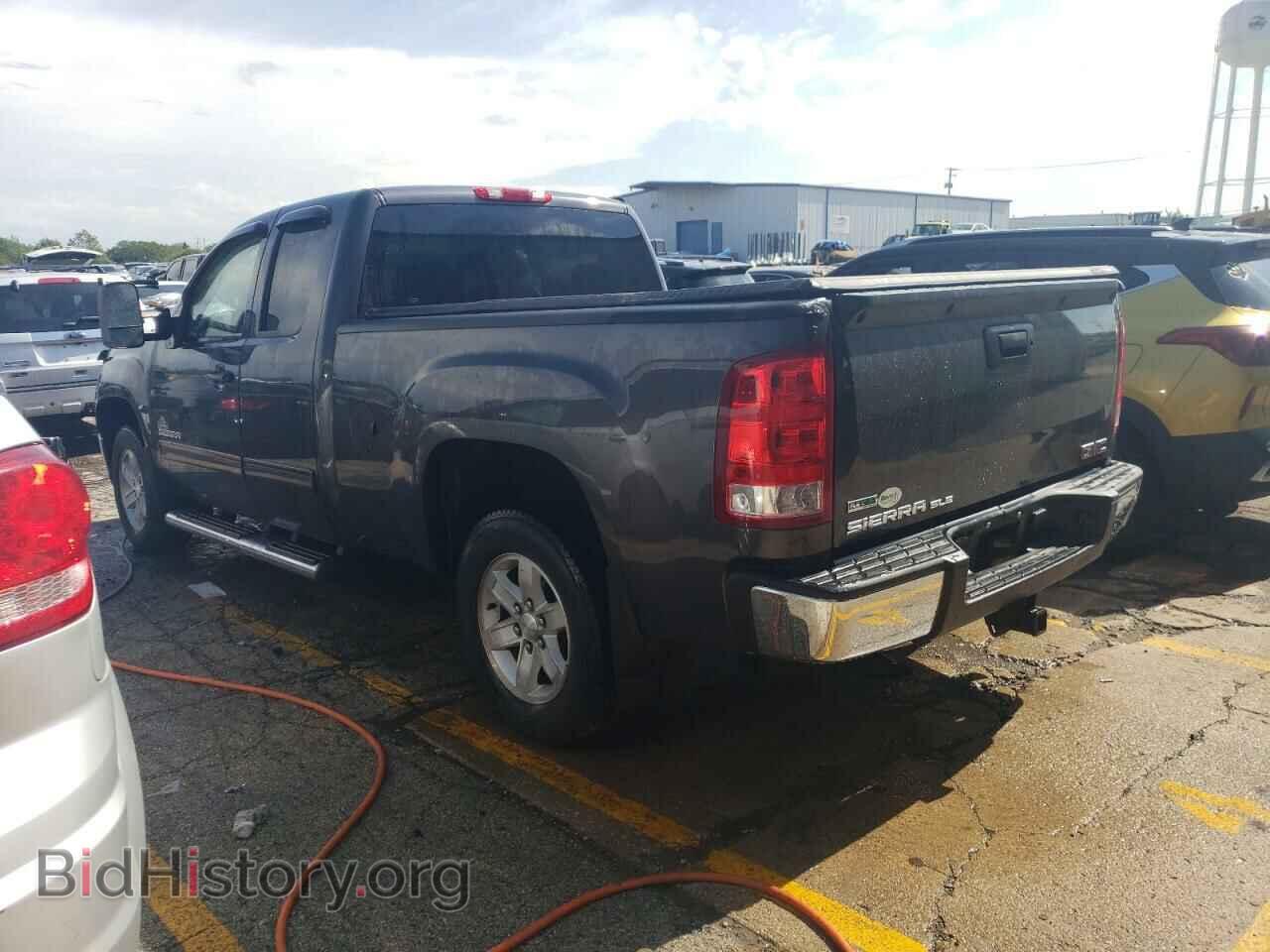 2011 GMC SIERRA - VIN: 1GTR1VE08BZ304475 - Фото 2
