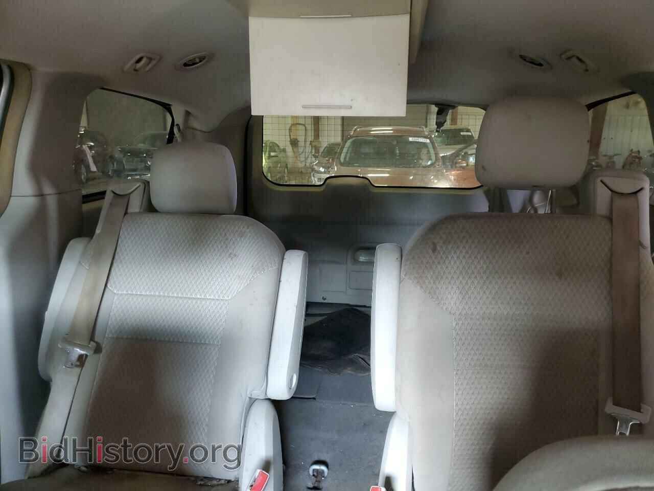 2008 CHRYSLER MINIVAN - VIN: 2A8HR54P48R142567 - Фото 10