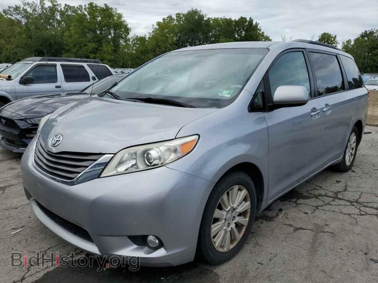 Photo 5TDDK3DC5DS068394 - TOYOTA All Models 2013