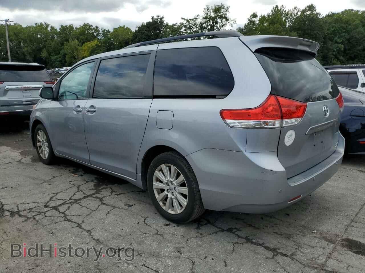 2013 TOYOTA All Models - VIN: 5TDDK3DC5DS068394 - Фото 2
