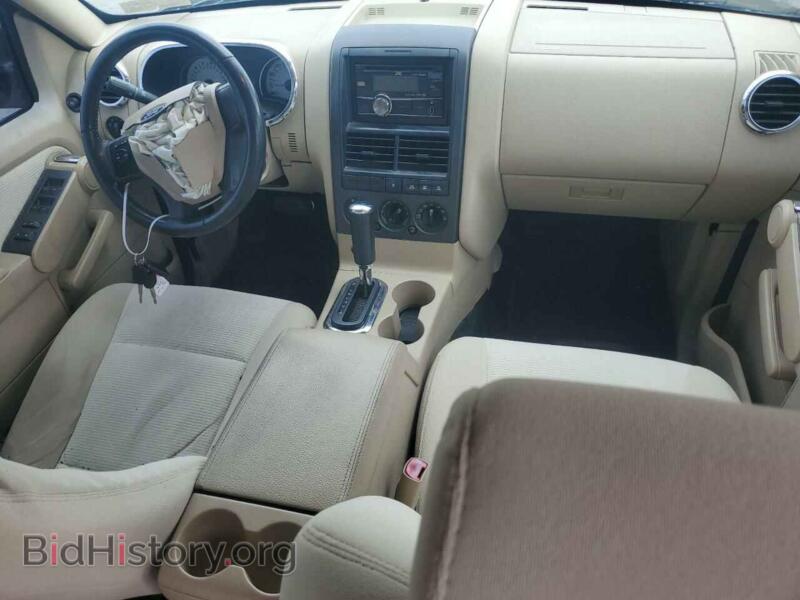 2007 Ford EXPLORER (VIN 1FMEU53857UA13737) — photo 8 of 12
