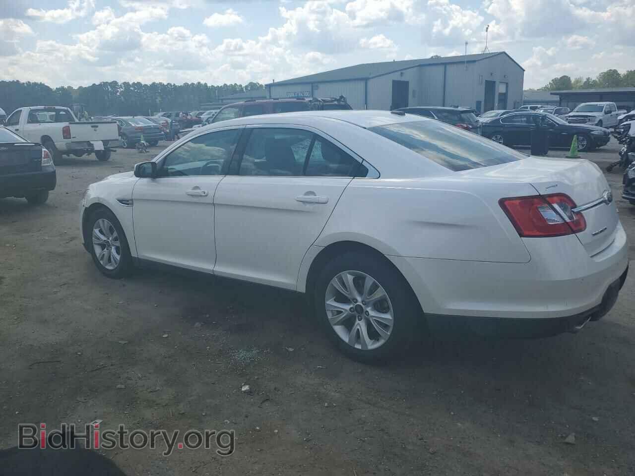 2011 FORD TAURUS - VIN: 1FAHP2EW6BG133143 - Photo 2