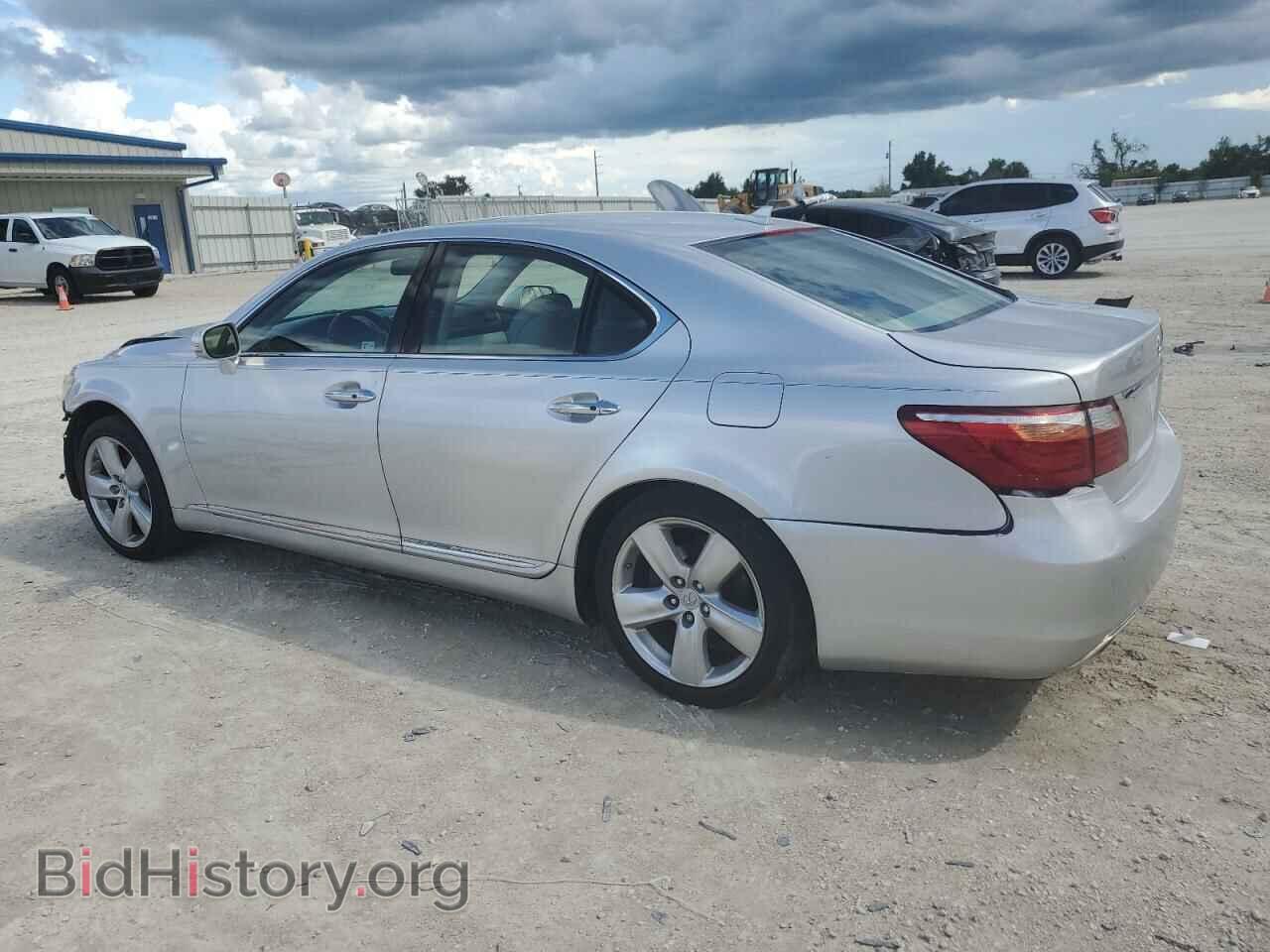 2012 LEXUS LS460 - VIN: JTHBL5EF4C5113241 - Photo 2