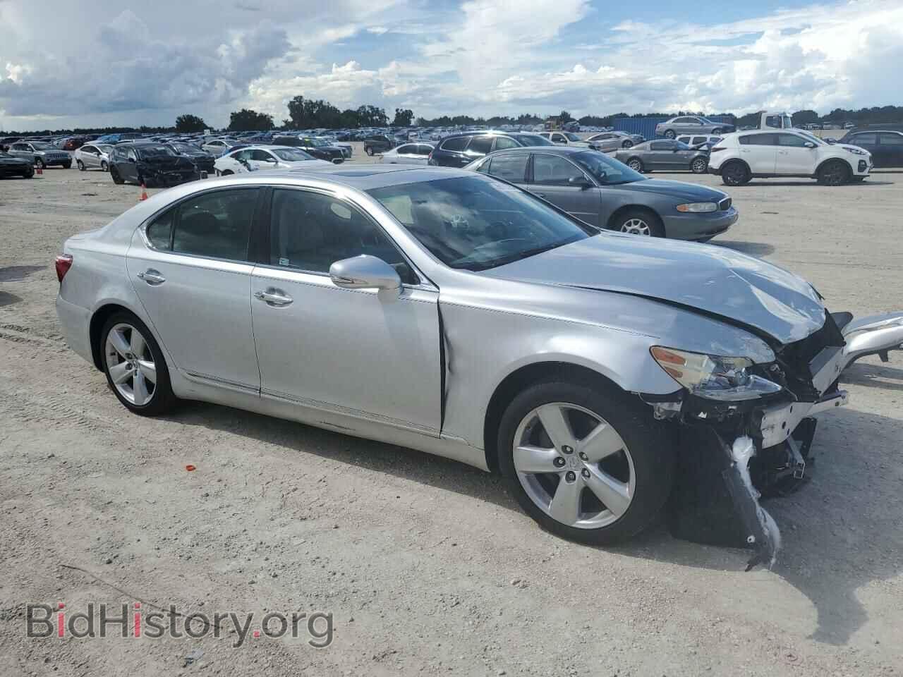 2012 LEXUS LS460 - VIN: JTHBL5EF4C5113241 - Photo 4