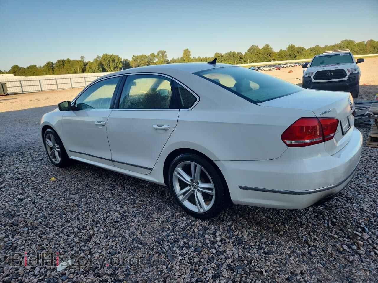 2014 VOLKSWAGEN PASSAT - VIN: 1VWCS7A32EC061412 - Фото 2
