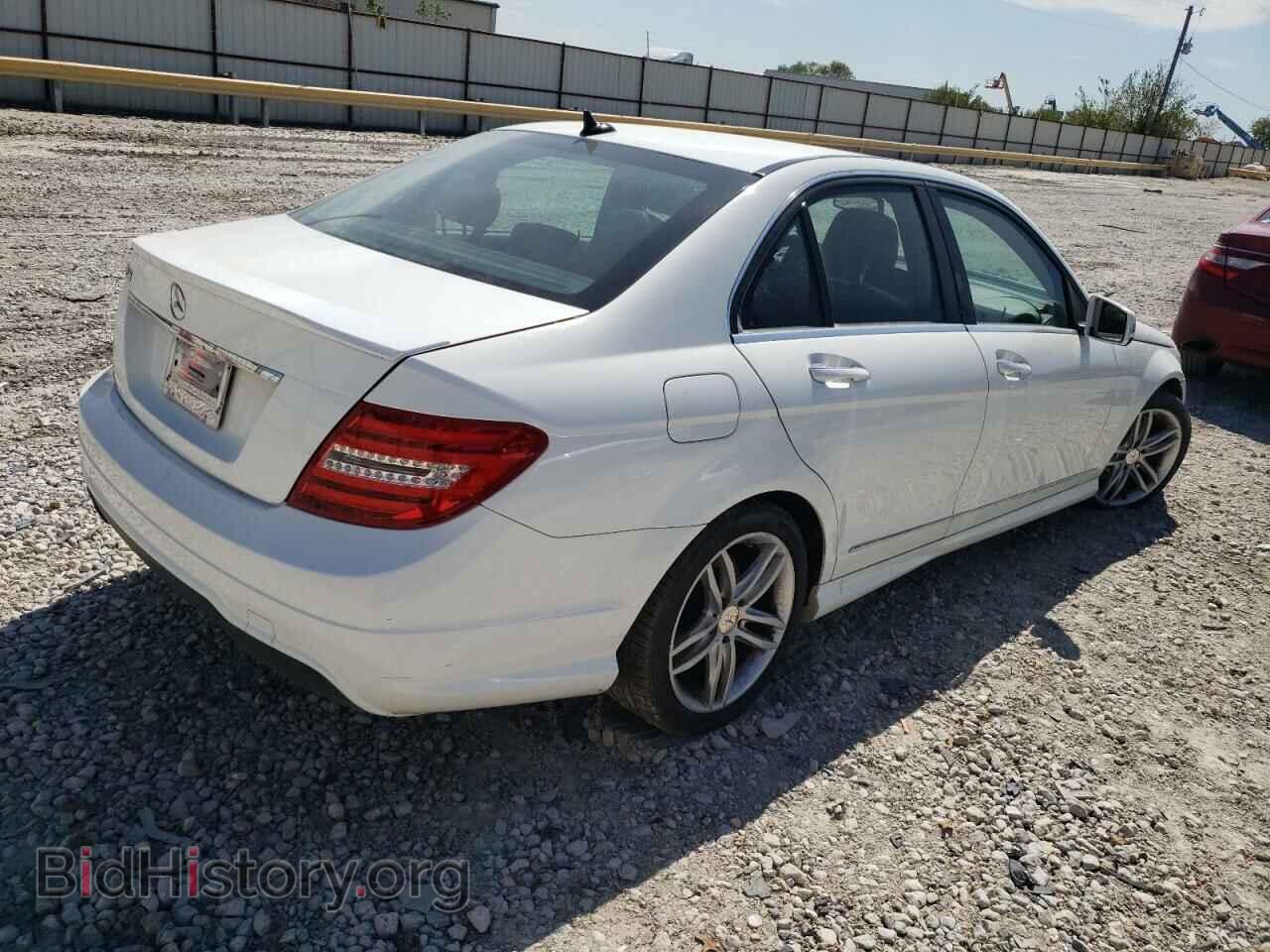 2013 MERCEDES-BENZ C-CLASS - VIN: WDDGF4HB7DA769272 - Фото 3