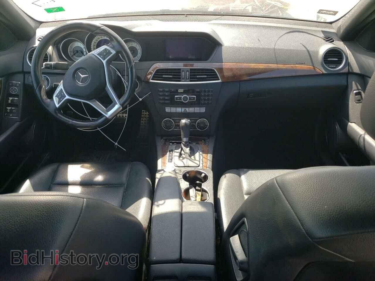 2013 MERCEDES-BENZ C-CLASS - VIN: WDDGF4HB7DA769272 - Фото 8
