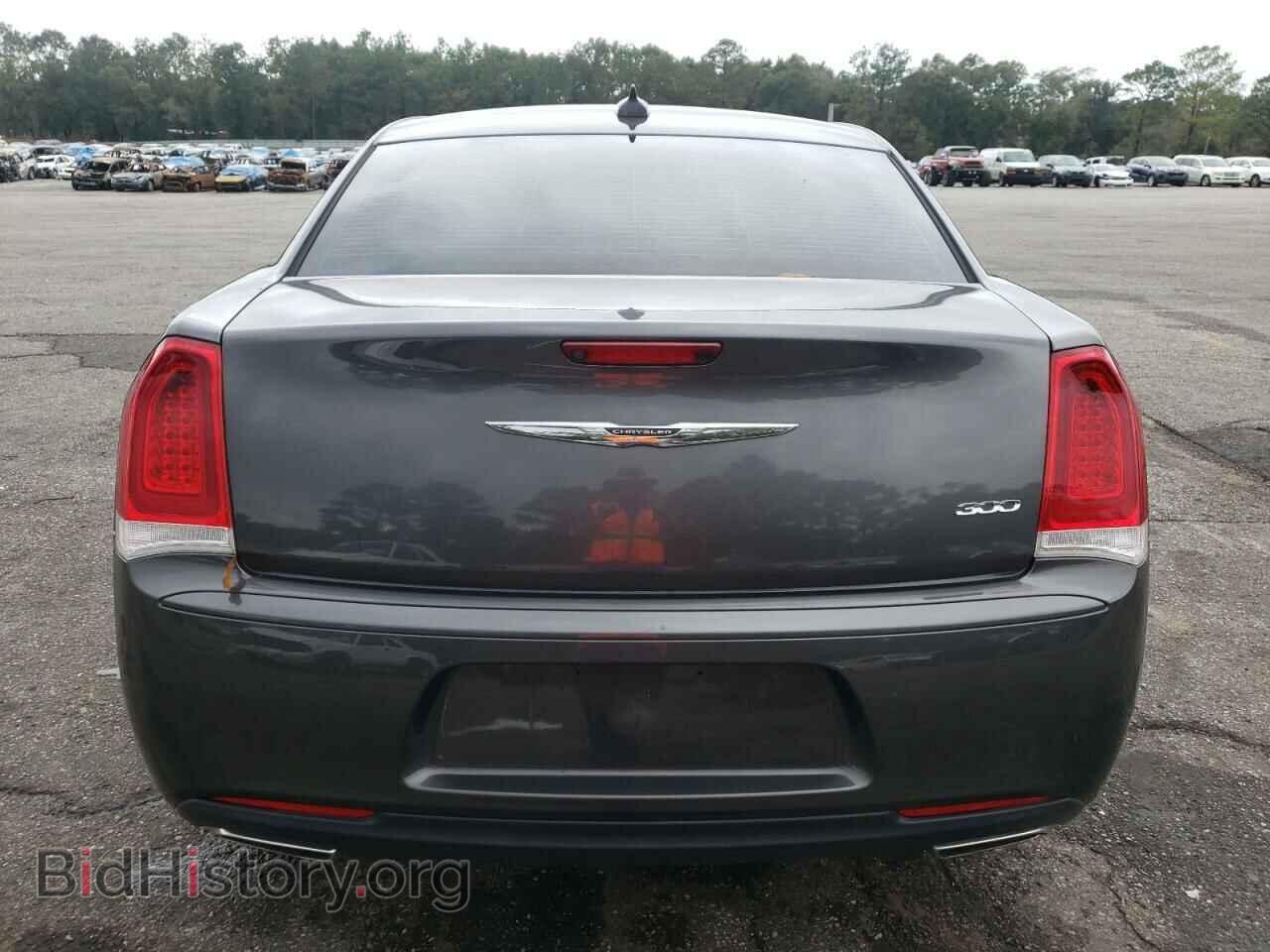2019 CHRYSLER 300 - VIN: 2C3CCAAG9KH728876 - Фото 6