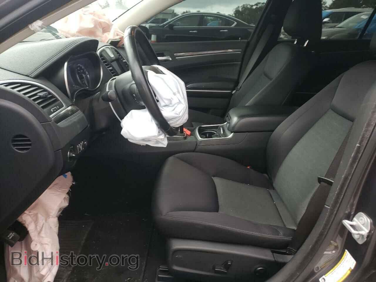 2019 CHRYSLER 300 - VIN: 2C3CCAAG9KH728876 - Фото 7