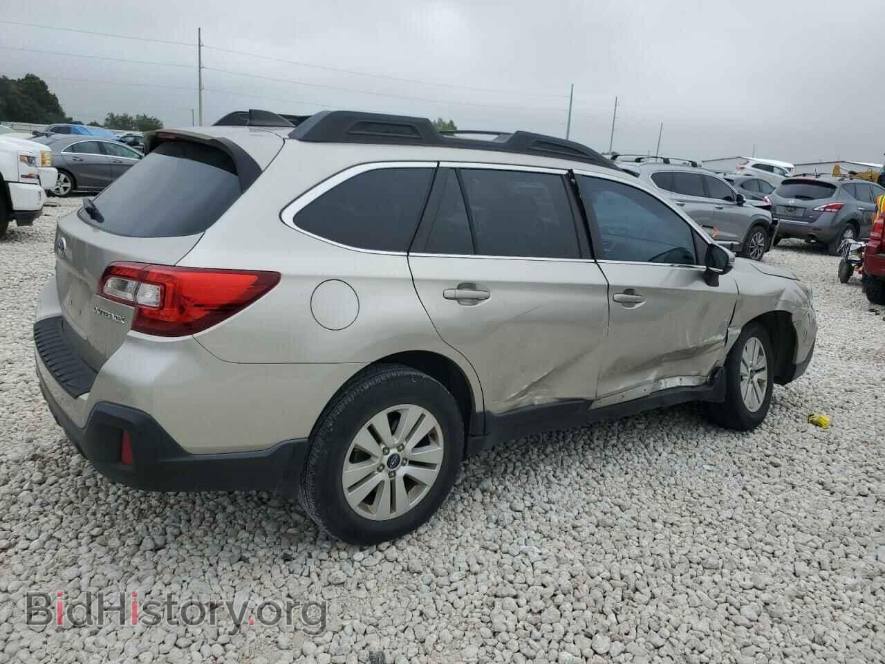 2018 SUBARU OUTBACK - VIN: 4S4BSAHC8J3216049 - Фото 3