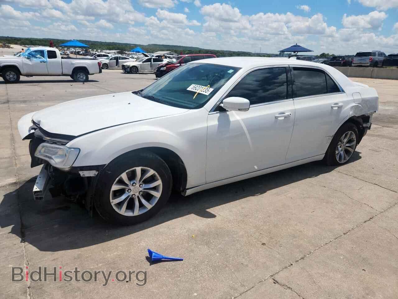 Фотография 2C3CCAAG2FH818294 - CHRYSLER 300 2015