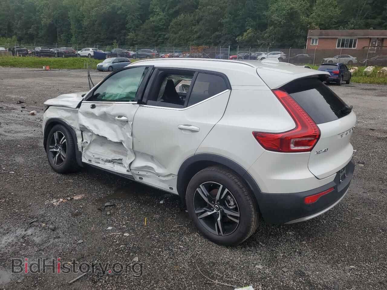 2025 VOLVO XC40 CORE - VIN: YV4L12UJ2S2575195 - Фото 2