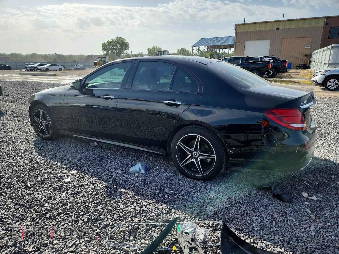 2018 MERCEDES-BENZ E-CLASS - VIN: WDDZF4JB2JA407414 - Photo 2