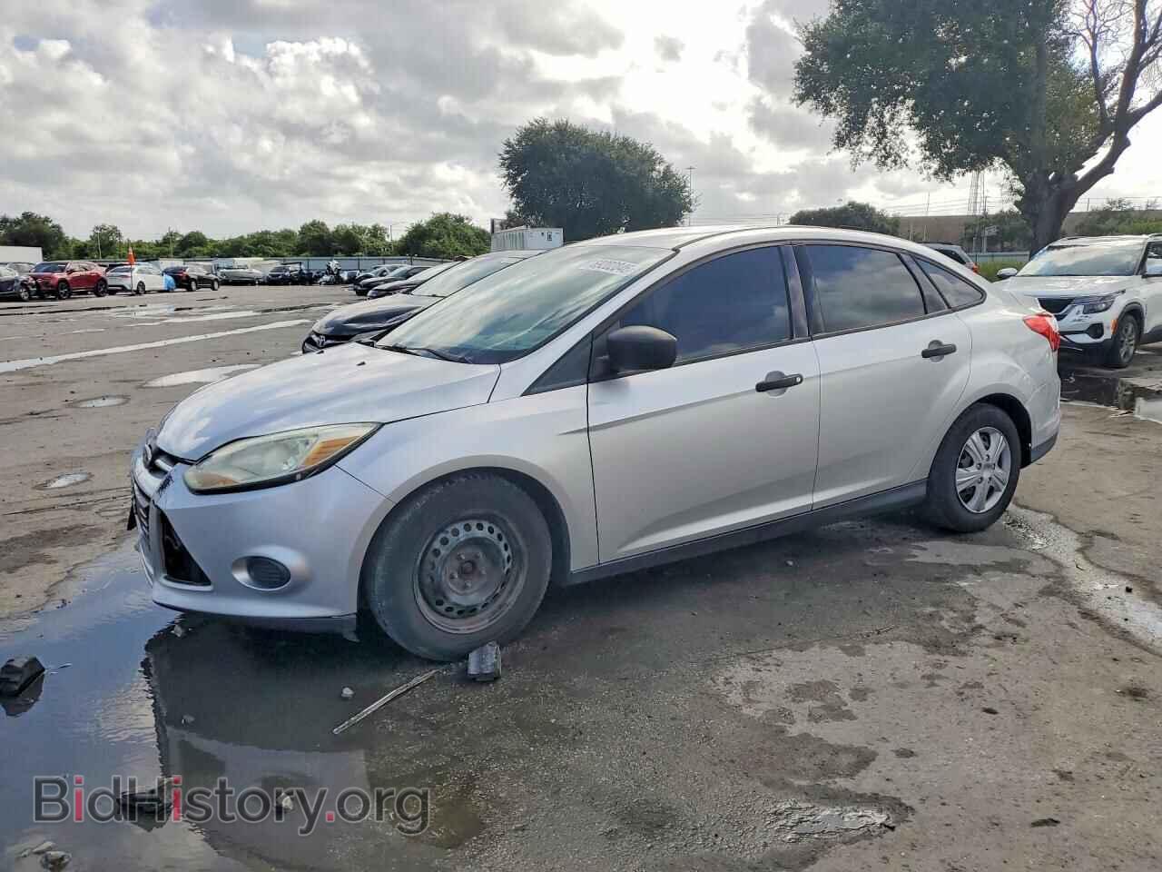 Photo 1FAHP3E22CL193920 - FORD FOCUS 2012
