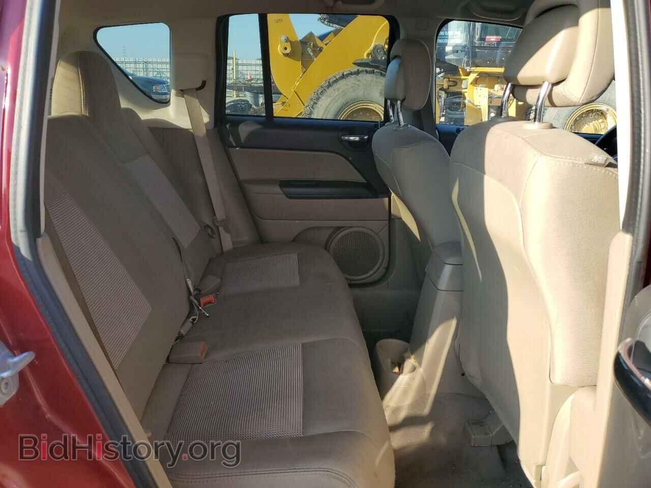 2011 JEEP COMPASS - VIN: 1J4NF1FB5BD158469 - Photo 10