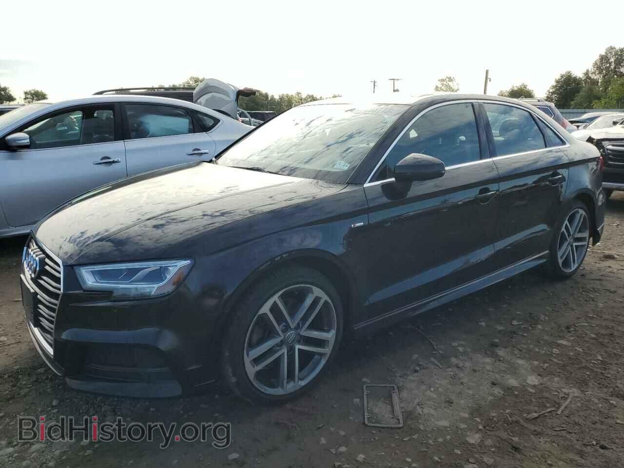 Фотография WAUJ8GFF3H1009263 - AUDI A3 2017