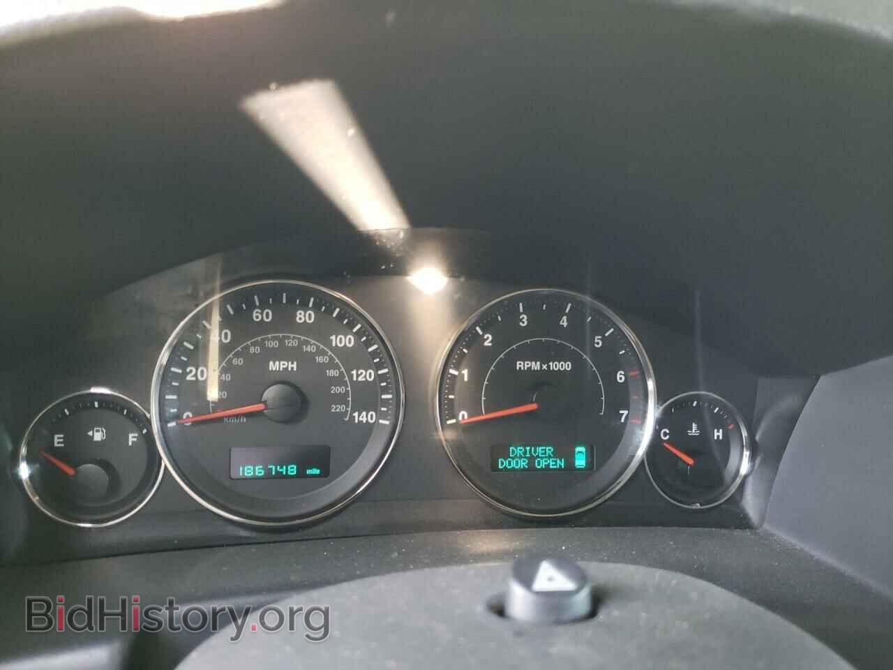 2006 JEEP COMMANDER - VIN: 1J8HG48K76C145001 - Photo 9