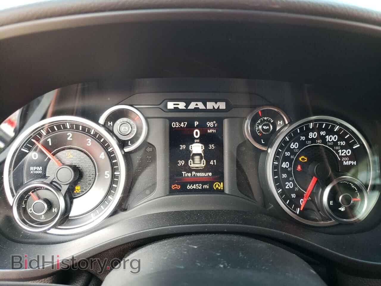 2019 RAM 1500 - VIN: 1C6RREBT4KN582313 - Фото 9