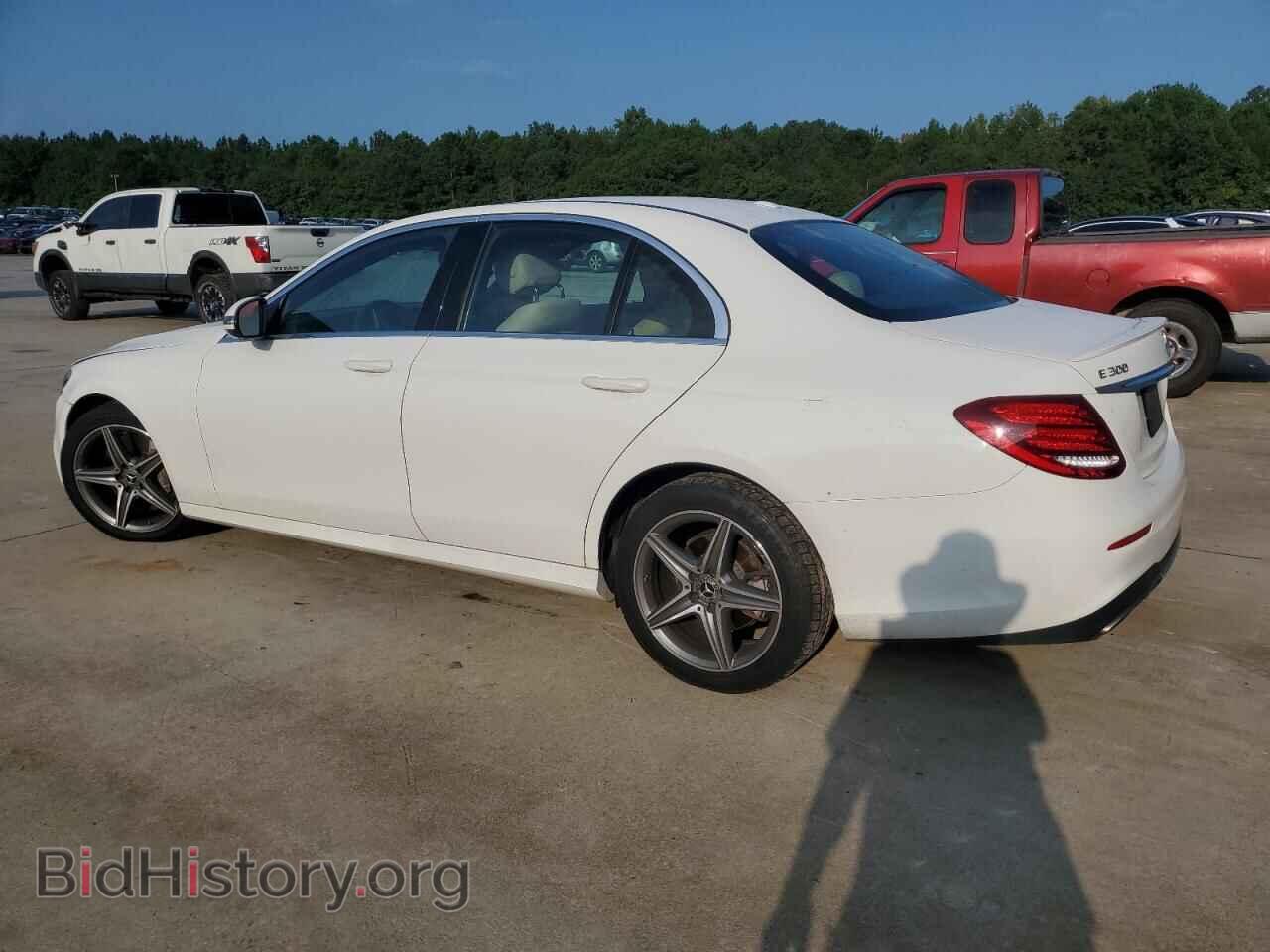 2017 MERCEDES-BENZ E-CLASS - VIN: WDDZF4KB4HA106541 - Фото 2