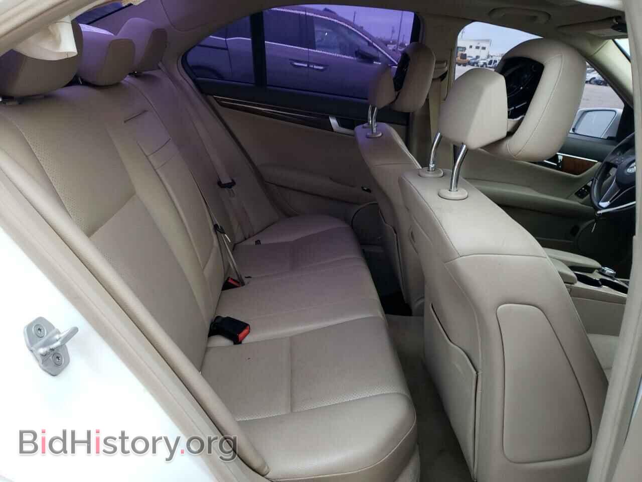 2012 MERCEDES-BENZ C-CLASS - VIN: WDDGF4HB3CA660077 - Фото 10