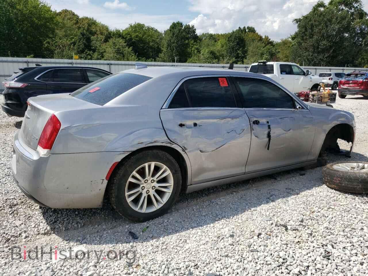 2017 CHRYSLER 300 - VIN: 2C3CCAAG3HH570446 - Фото 3