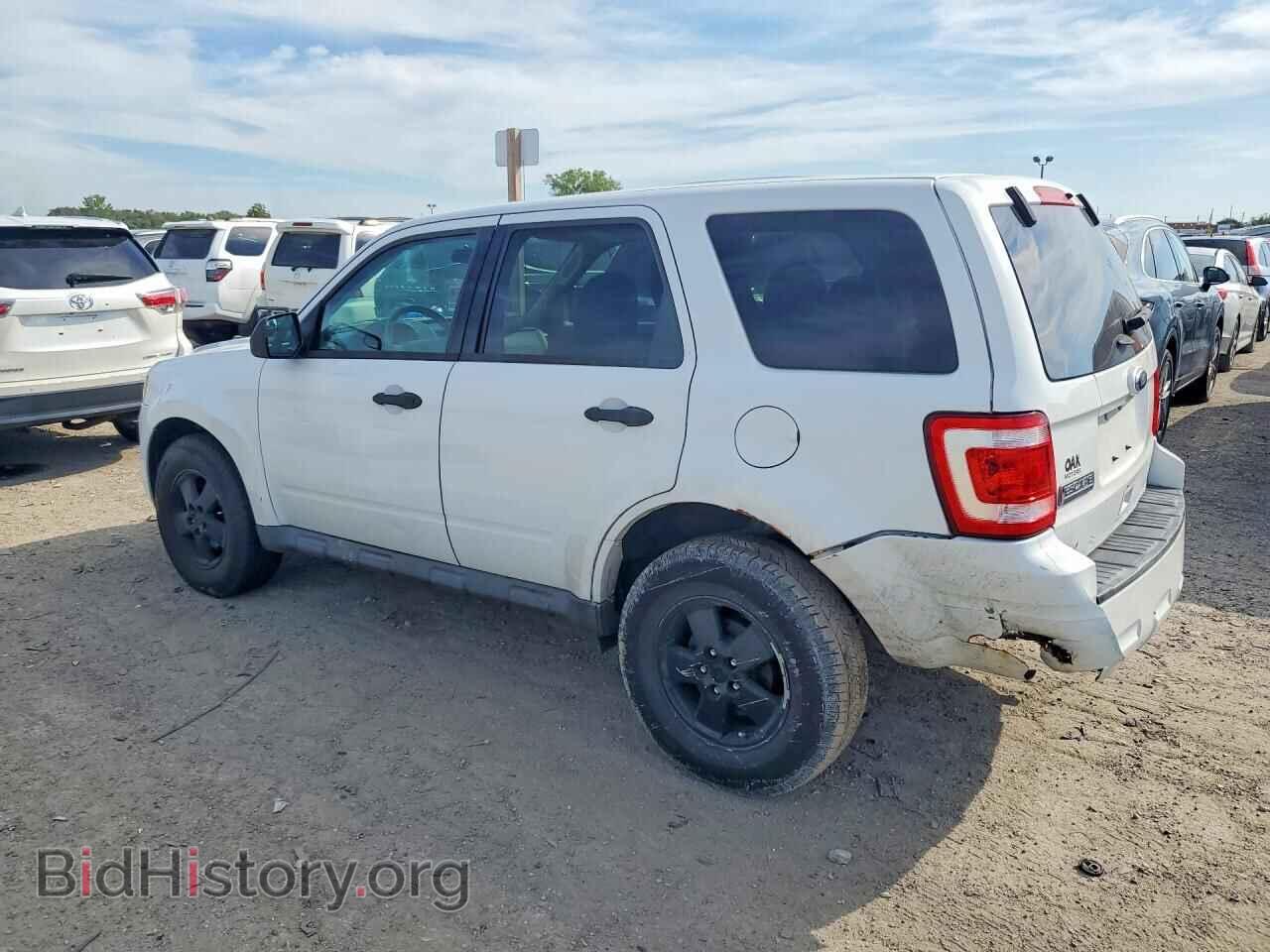 2011 FORD ESCAPE - VIN: 1FMCU9C75BKB84689 - Photo 2