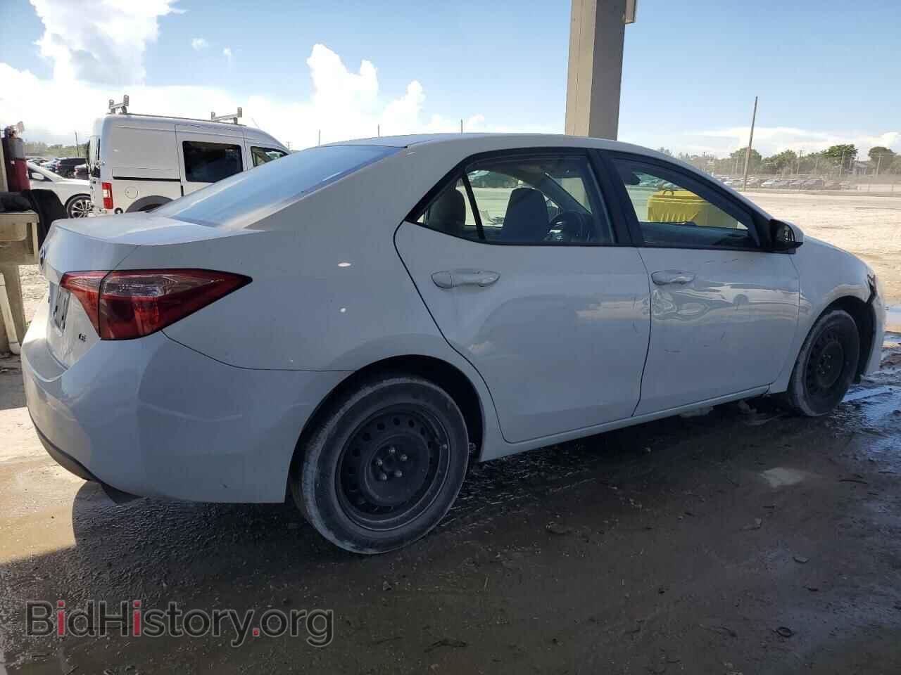 2018 TOYOTA COROLLA - VIN: 5YFBURHEXJP815783 - Фото 3