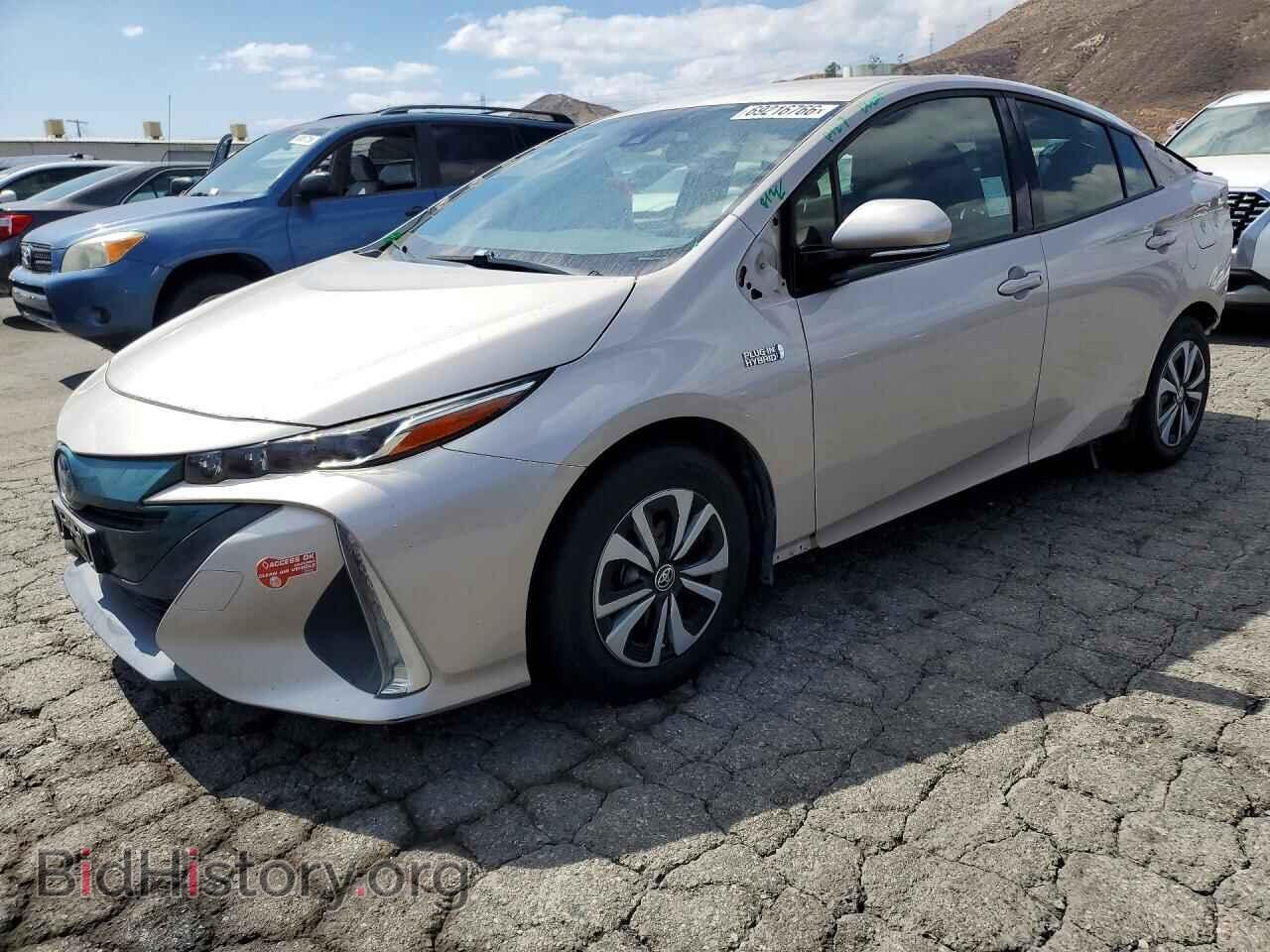Фотография JTDKARFP8J3085779 - TOYOTA PRIUS 2018