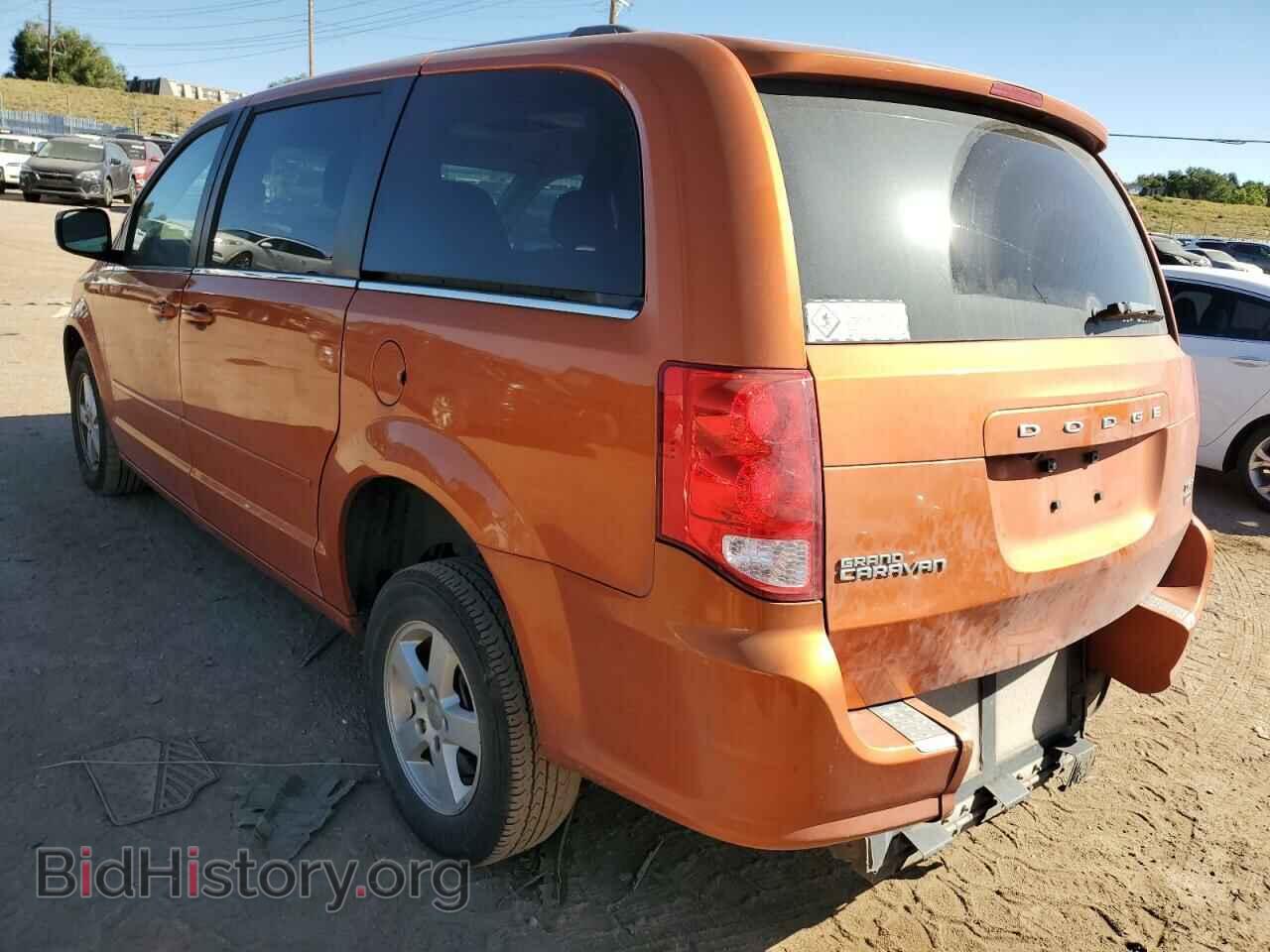 2011 DODGE CARAVAN - VIN: 2D4RN5DG6BR688613 - Фото 2