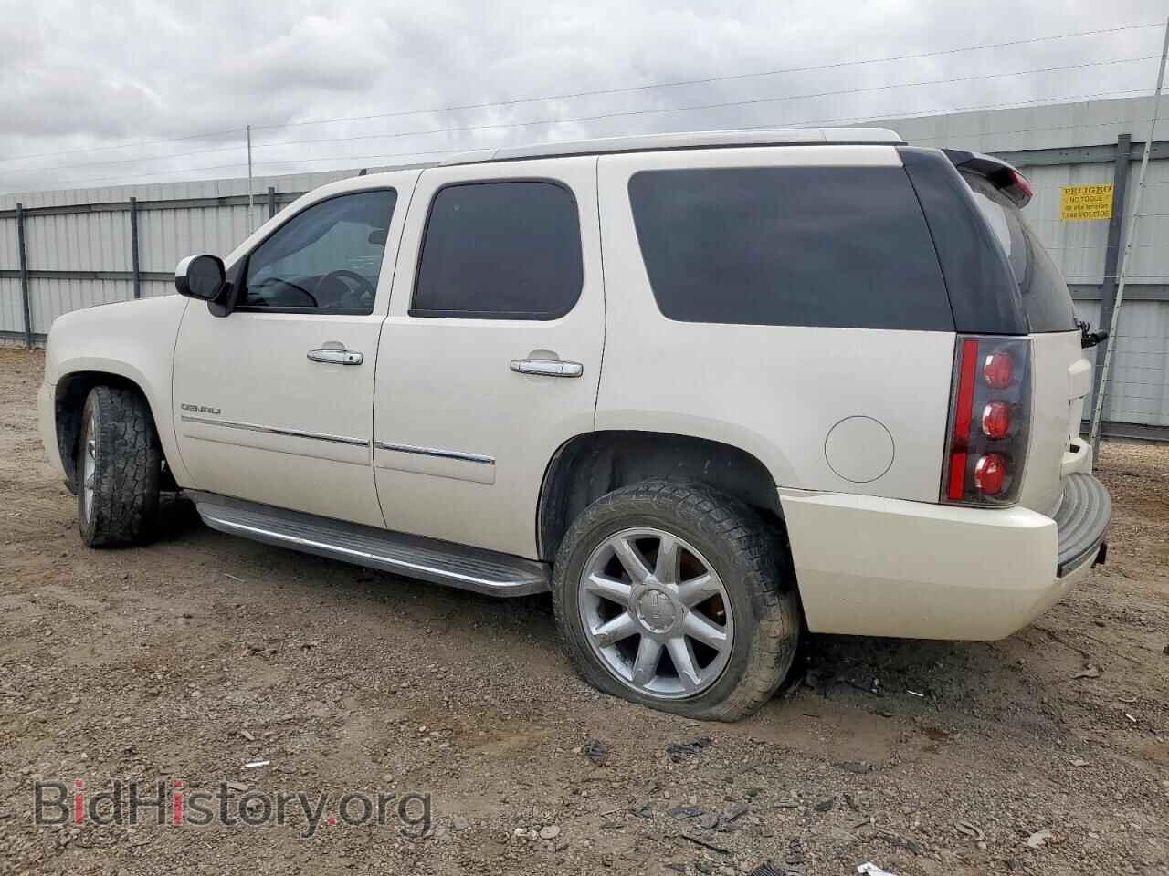 2011 GMC YUKON - VIN: 1GKS1EEF6BR395532 - Фото 2