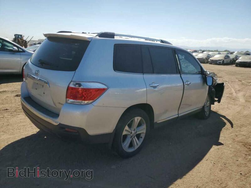 2013 Toyota HIGHLANDER (VIN 5TDDK3EH8DS193397) — фото 3 из 12