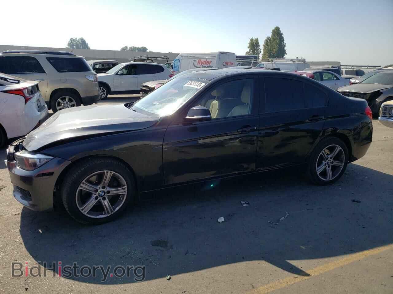 Photo WBA3A5C52DF353080 - BMW 3 SERIES 2013