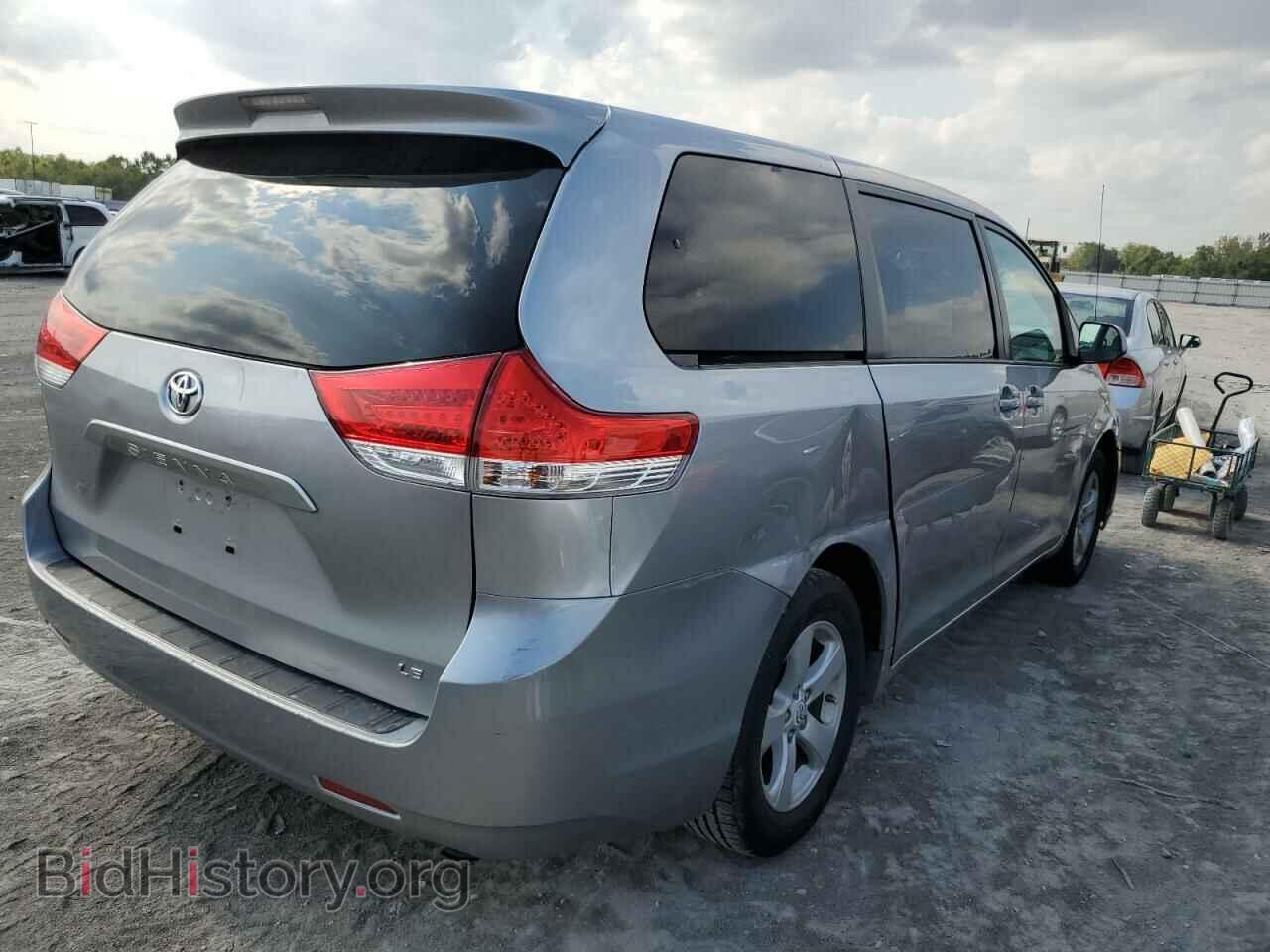 2012 TOYOTA SIENNA - VIN: 5TDKA3DC2CS015631 - Фото 3