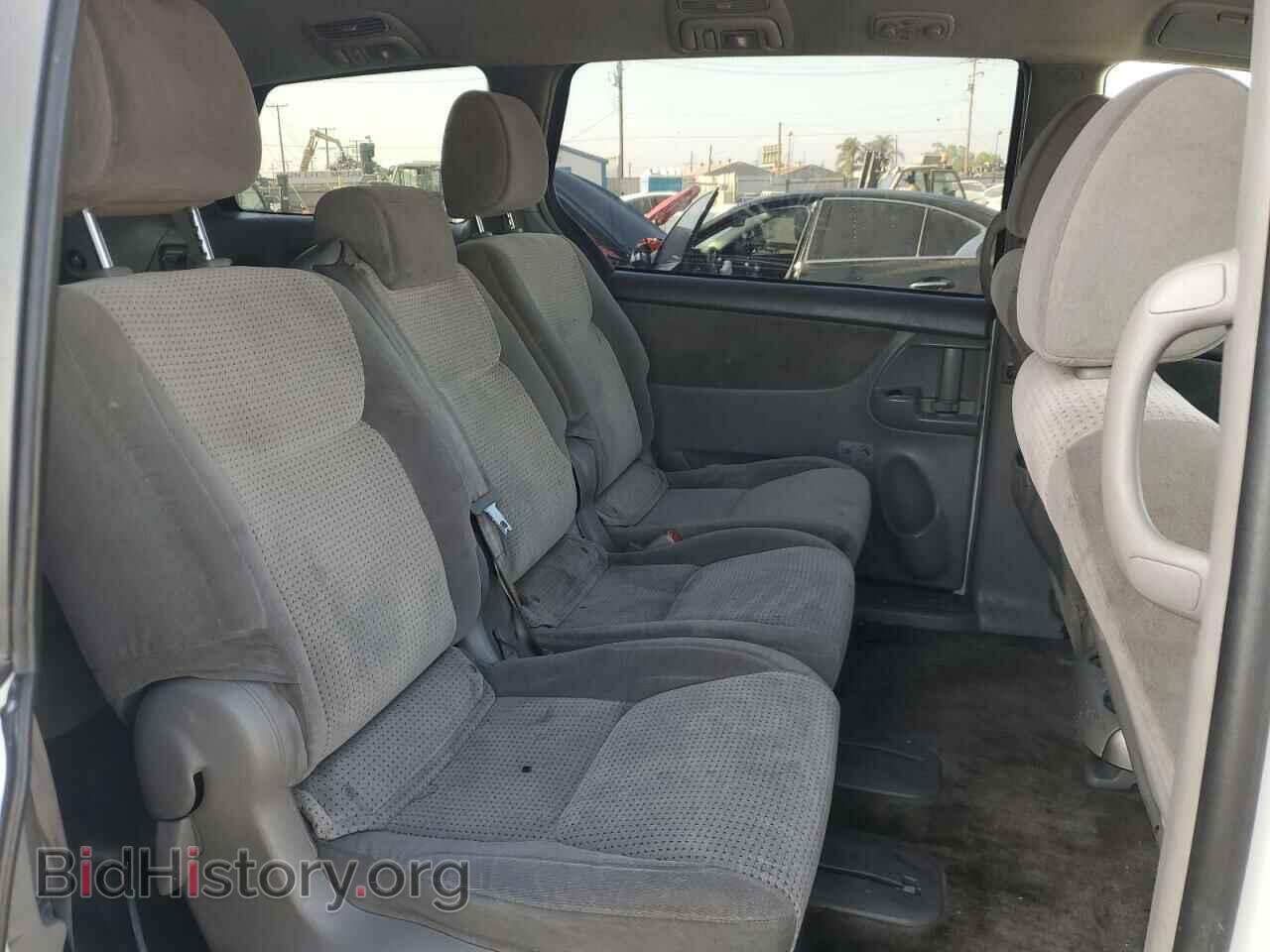 2010 TOYOTA All Models - VIN: 5TDKK4CC7AS305476 - Фото 11