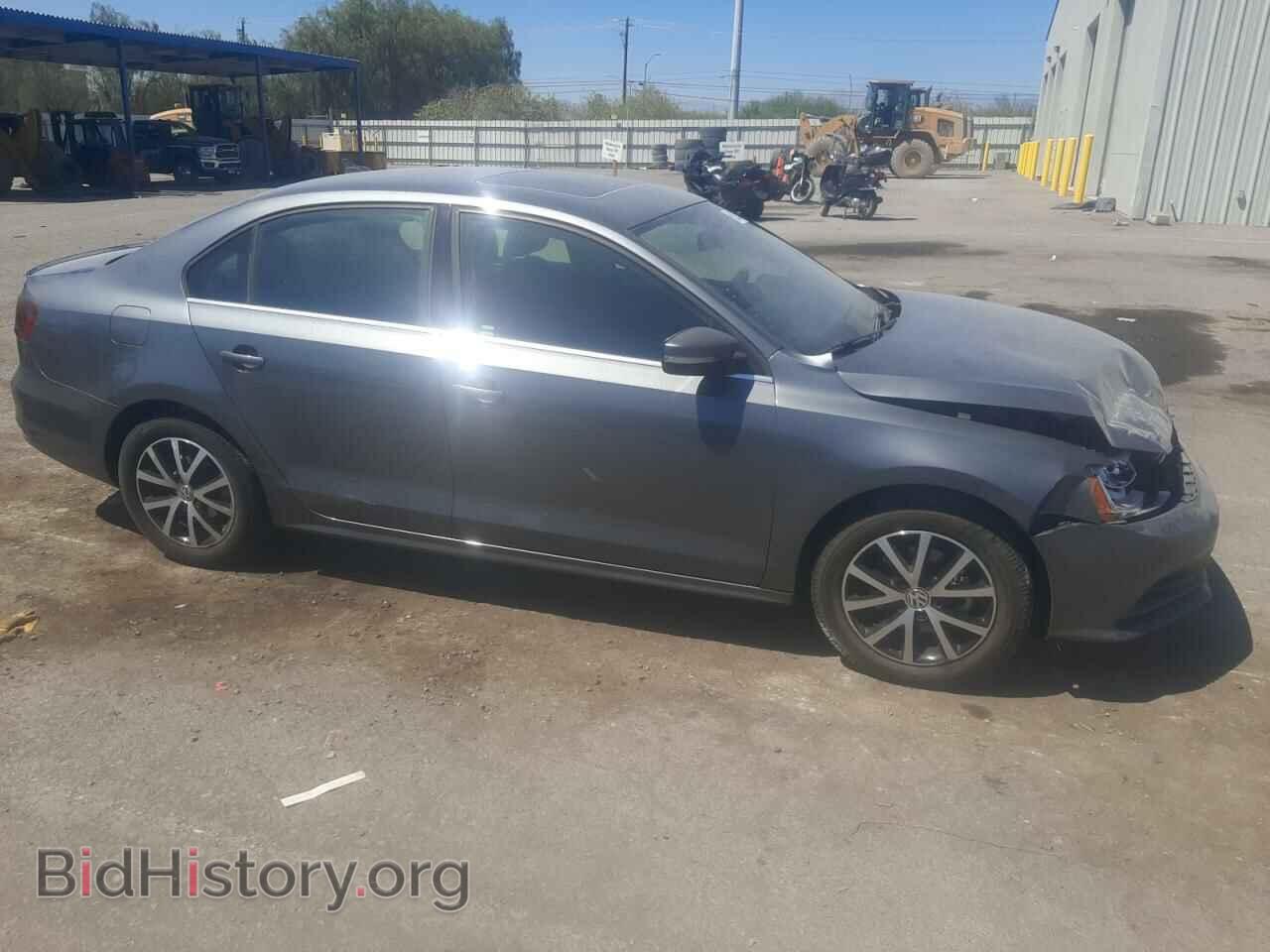 2017 VOLKSWAGEN JETTA - VIN: 3VWDB7AJ0HM207652 - Photo 4