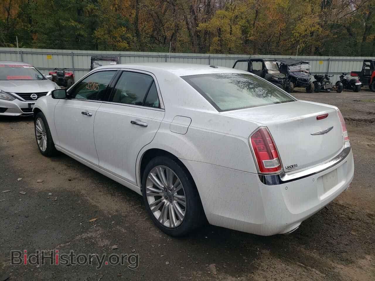 2011 CHRYSLER 300 - VIN: 2C3CA5CG0BH583057 - Фото 2