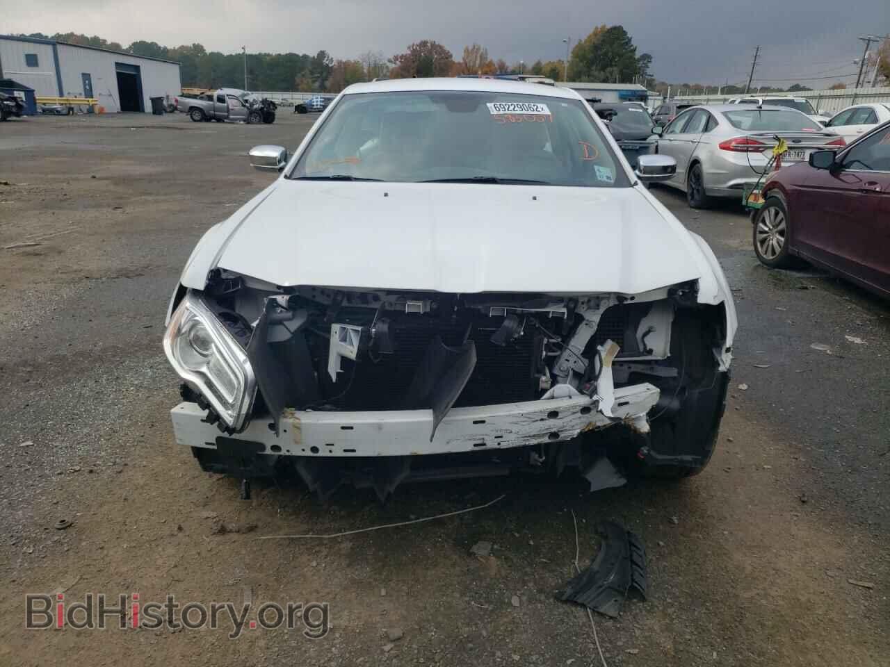 2011 CHRYSLER 300 - VIN: 2C3CA5CG0BH583057 - Фото 5