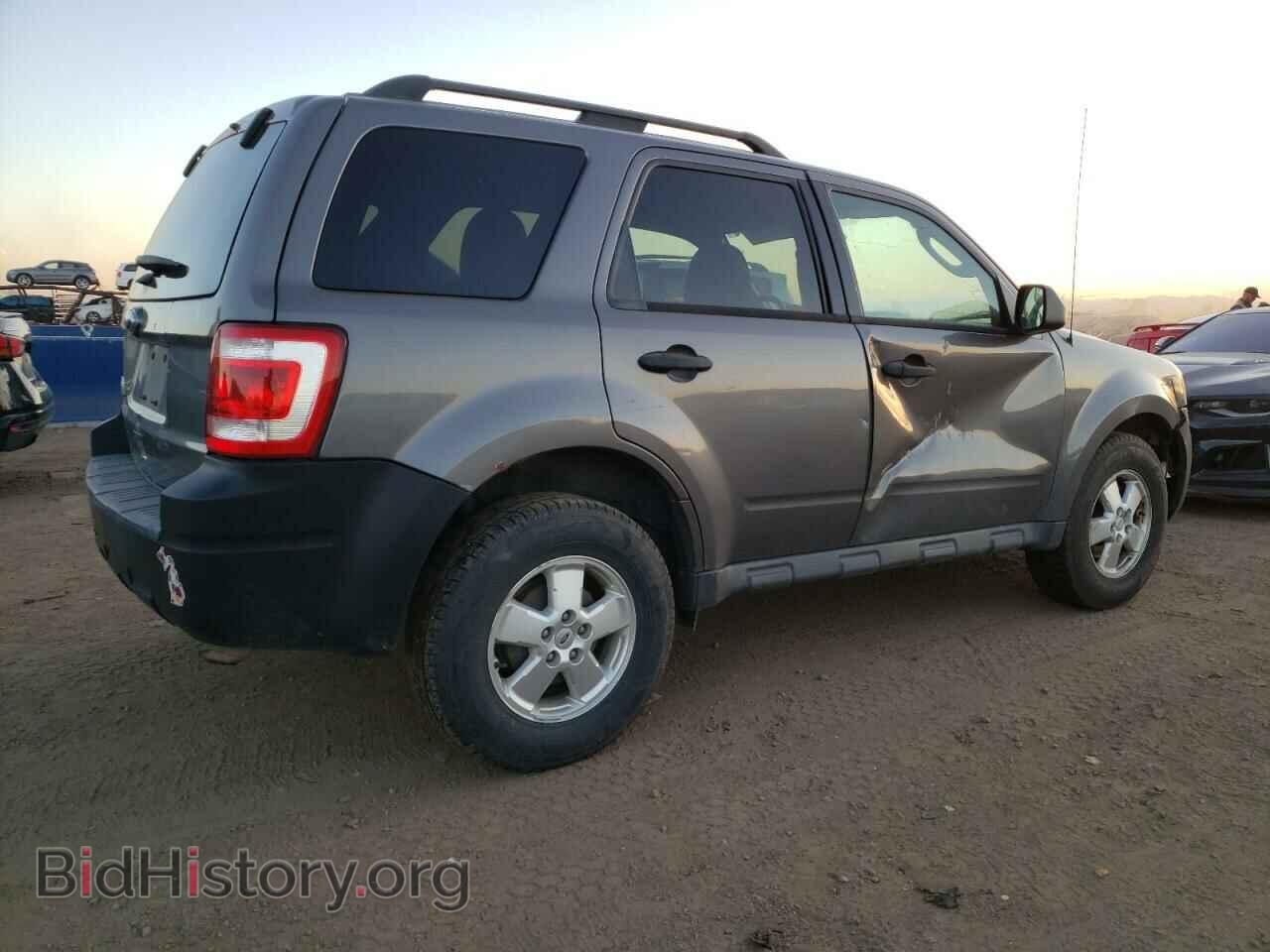 2011 FORD ESCAPE - VIN: 1FMCU9D78BKB52978 - Photo 3