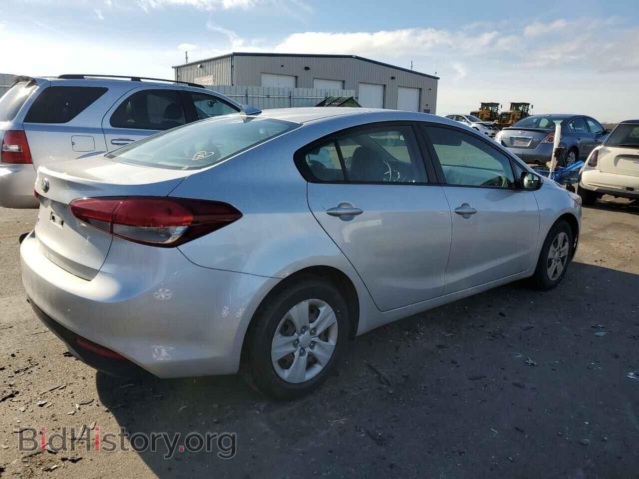 2017 KIA FORTE - VIN: 3KPFK4A76HE112702 - Фото 3