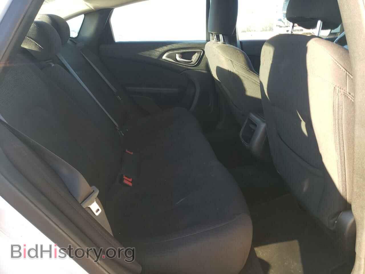 2015 CHRYSLER 200 - VIN: 1C3CCCABXFN612194 - Фото 6