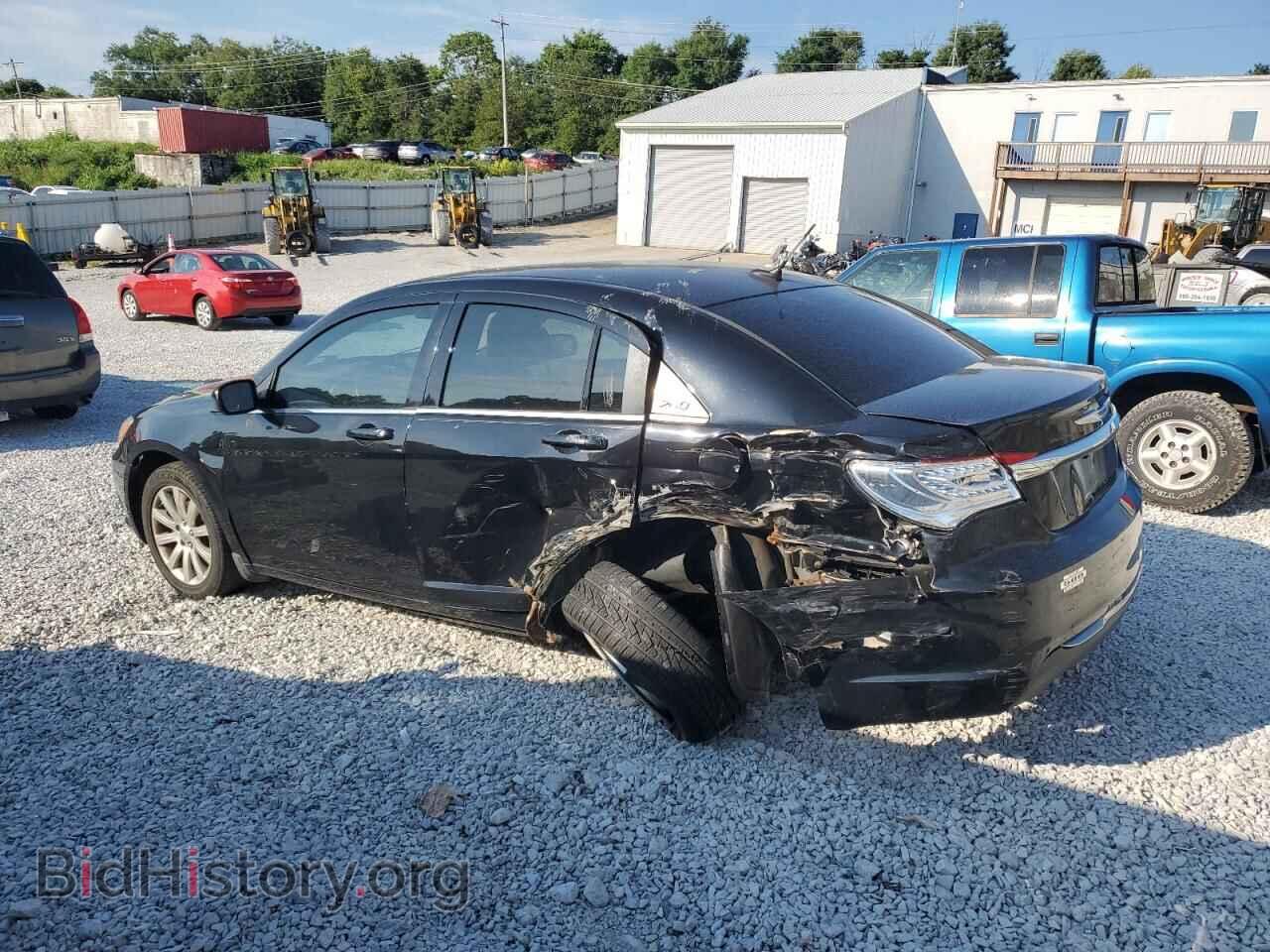 2013 CHRYSLER 200 - VIN: 1C3CCBBB4DN580428 - Фото 2