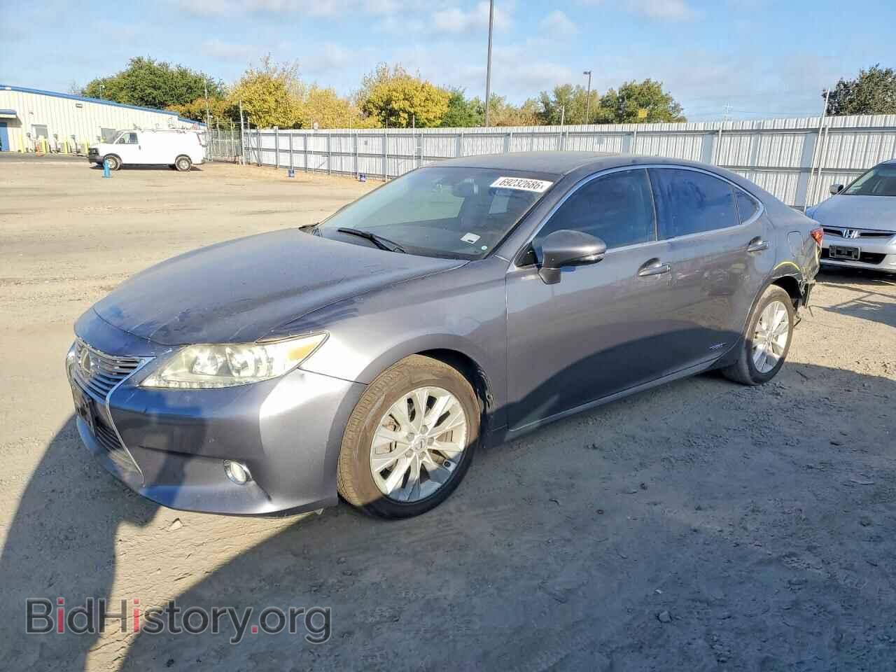 Фотография JTHBW1GG0D2015347 - LEXUS ES300 2013