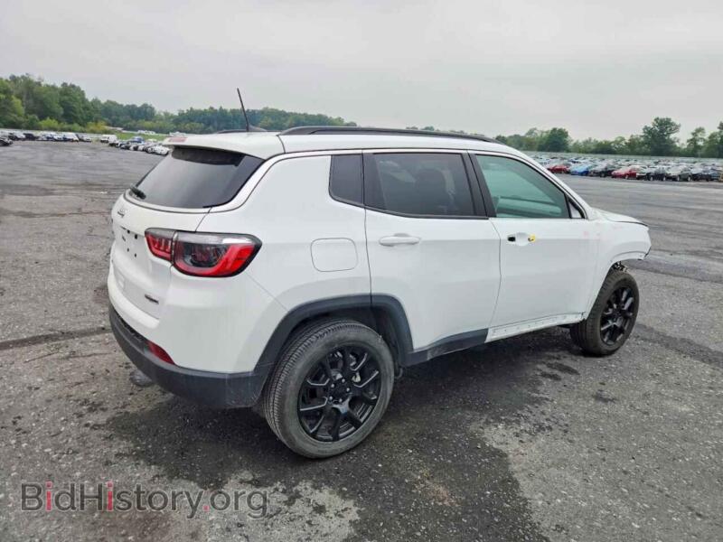 2022 Jeep COMPASS (VIN 3C4NJDFB5NT125931) — photo 3 of 13