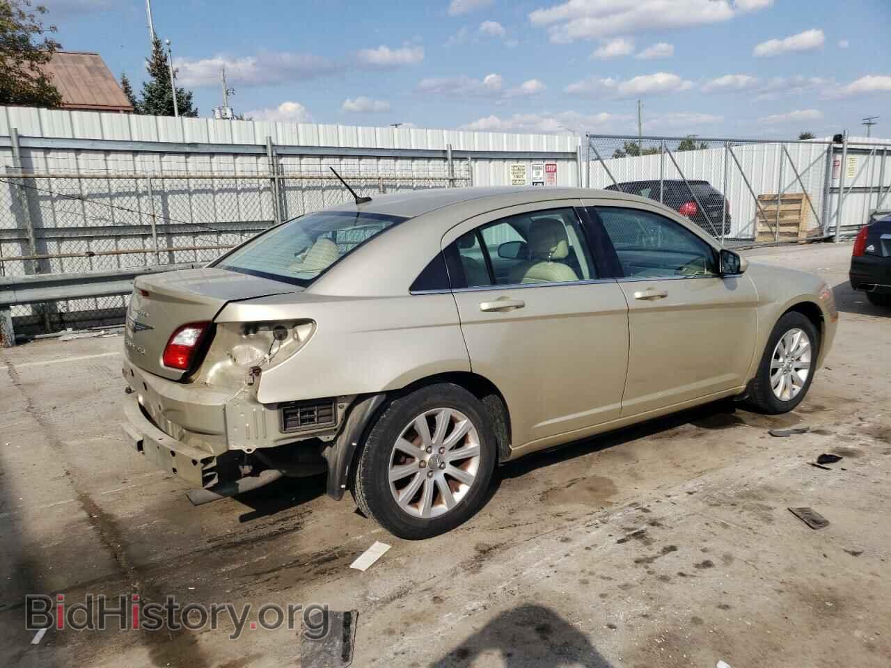 2010 CHRYSLER SEBRING - VIN: 1C3CC5FBXAN146067 - Фото 3