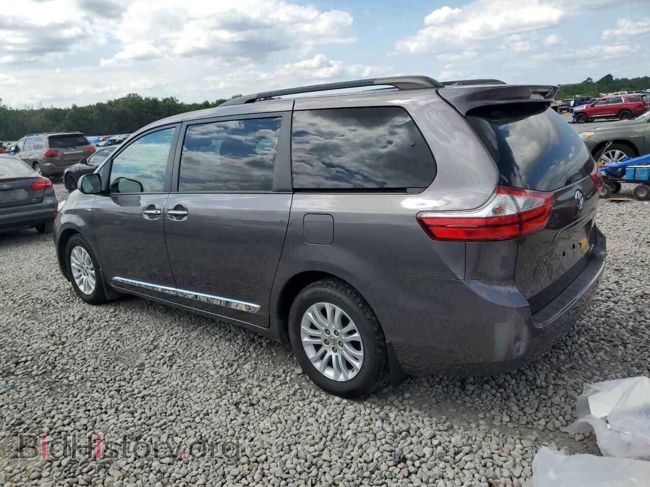 2017 TOYOTA All Models - VIN: 5TDYZ3DC2HS812729 - Фото 2